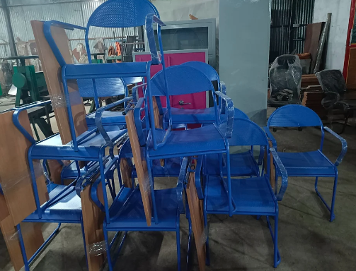 office-chair-and-stools-14