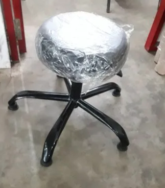 office-chair-and-stools-8