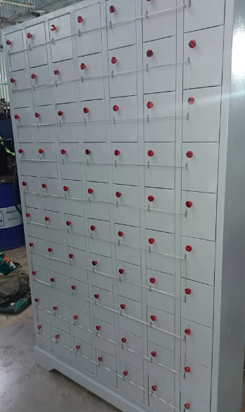 racks-and-storage-units-10
