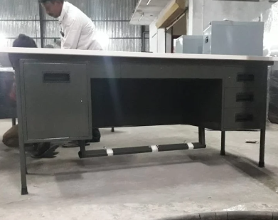 tables-executive-work-9